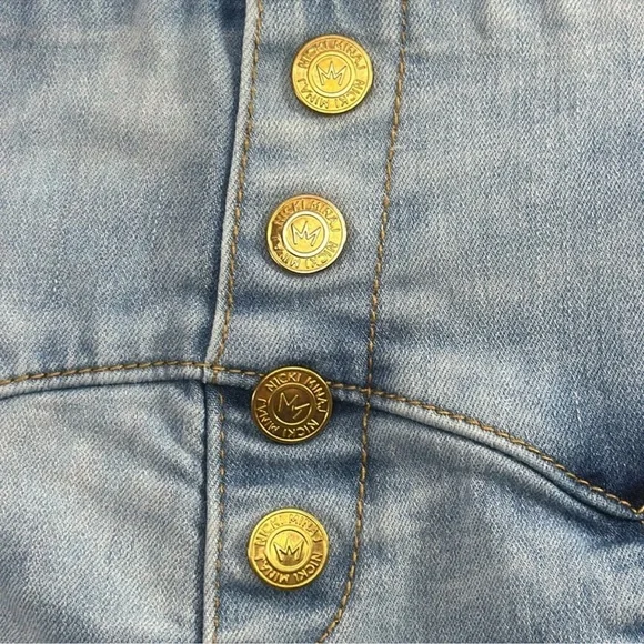 Nicki Minaj High Rise Light Wash Side Zipper Denim Shorts - Picture 2 of 8